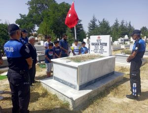 Şehit Polis Hasan Patır, mezarı başında anıldı