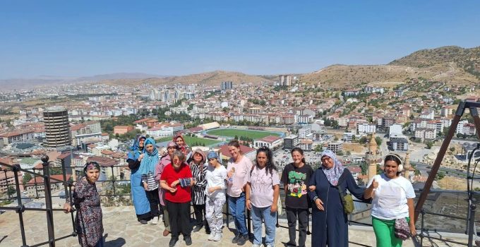 Gezi turu ile Özel bireyler Kayaşehir’i keşfetti