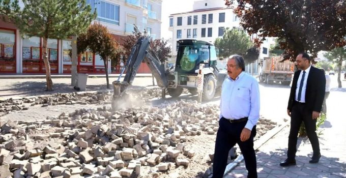 Avanos’ta sıcak asfalt çalışmaları başladı