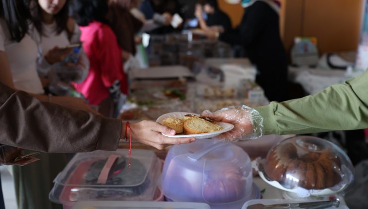 Nevşehir Belediyesi Gençlik Ofisi’nde Kermes açıldı