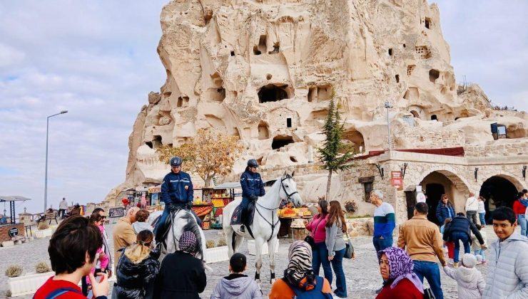 Atlı Jandarma Timleri Kapadokya Bölgesinde Güven veriyor