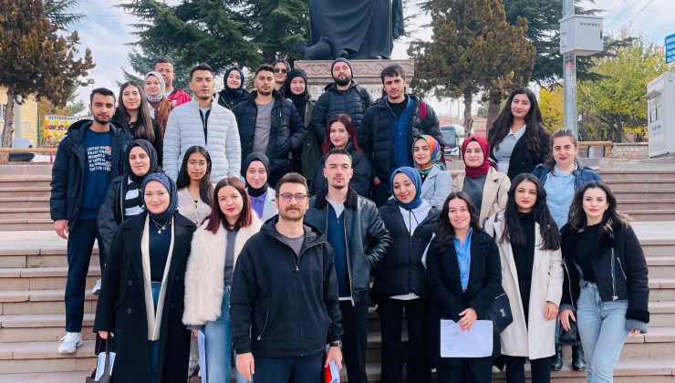 Öğrenciler “Sanat ve Müze Eğitimi” Dersini Hacı Bektaş-ı Veli Müzesi’nde İşledi