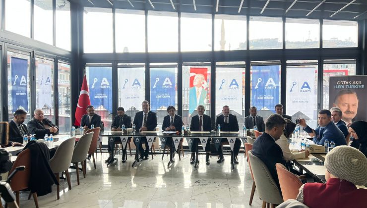 Anahtar Parti Gazetecilerle Bir Araya Geldi