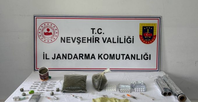 Ruhsatsız Silah Ele Geçirilirdi, 9 Kişi Gözaltına Alındı