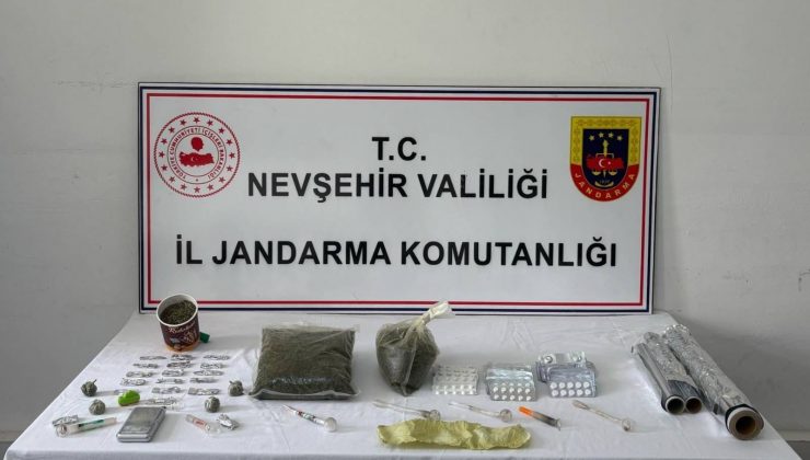 Ruhsatsız Silah Ele Geçirilirdi, 9 Kişi Gözaltına Alındı