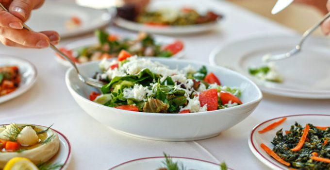 “Reflü ve Gastrit Hastalarına Ramazan’da Beslenme Önerileri”