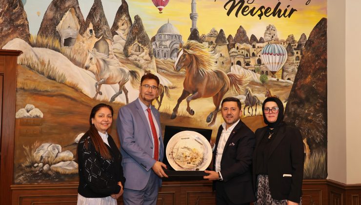 Başkan Rasim Arı, İngiliz Parlamenter Afzal Khan’ı Ağırladı