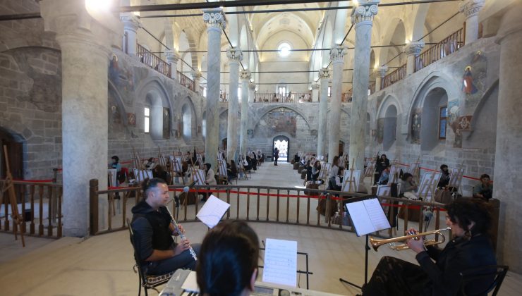 Moria Sanat’tan Meryem Ana Kilisesinde 100 Kişilik Resim Terapisi Etkinliği