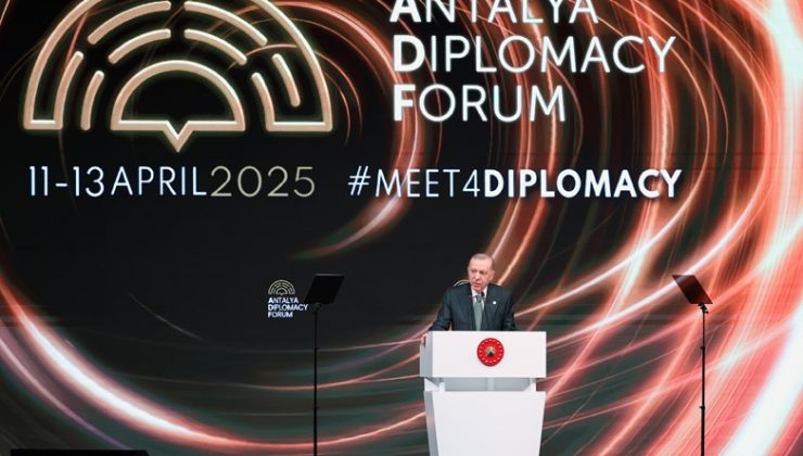 NEVÜ Akademisyen ve Öğrencileri Antalya Diplomasi Forumu’na Katıldı