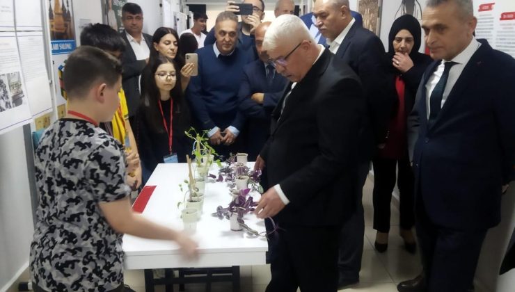 TÜBİTAK 4006 Bilim Fuarı Sergisi Açıldı