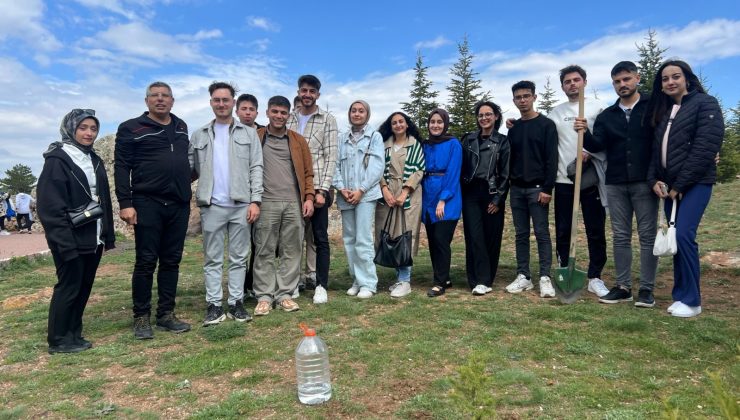 NEVÜ Sûfi Kulübü’nden “Her Öğrenci Bir Fidan” Etkinliği